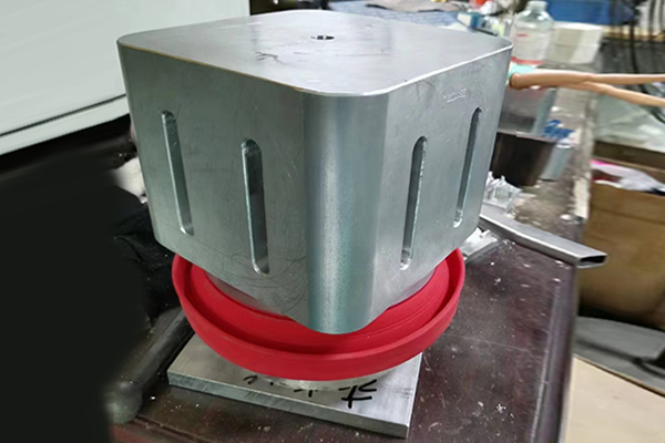 Ultrasonic plastic welding mold 2