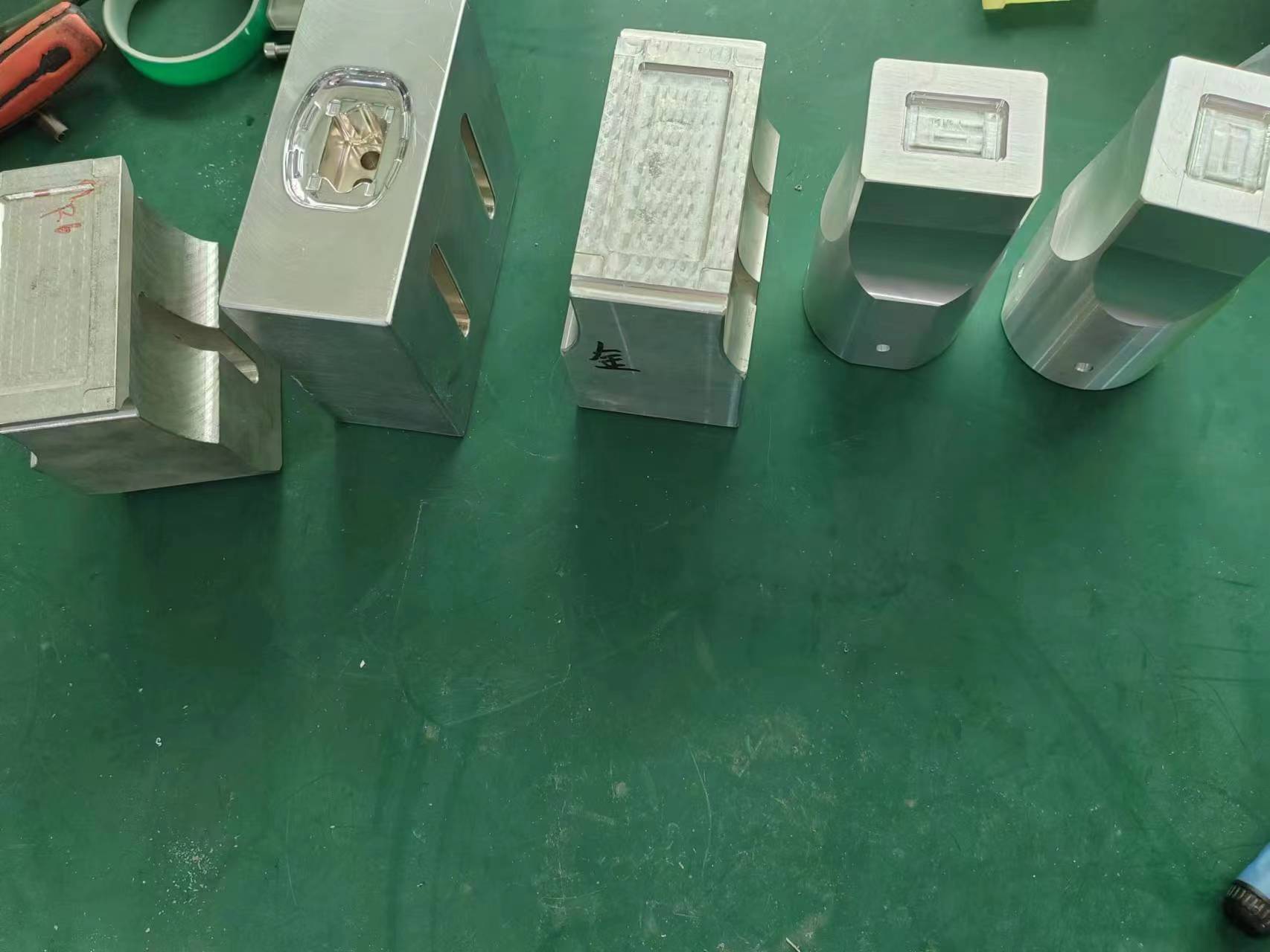 超声波塑料焊模具3